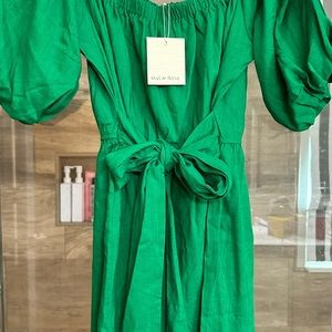 VICI green. Tie wrap dress